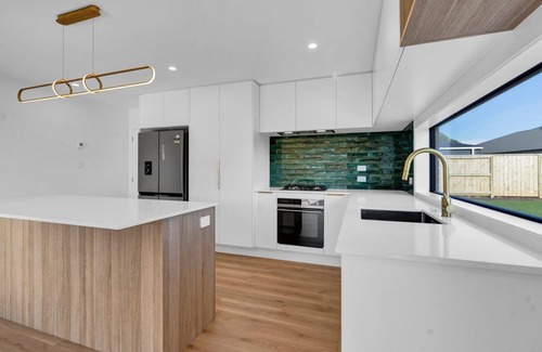 Bell Block Villa | Family home with Game zone and Outdoor fireplace, Sleeps 10.