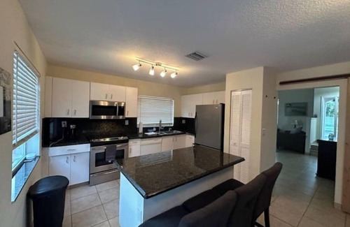 Coconut Creek House | Family Home with Private Pool sleeps 6-8