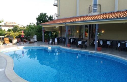 Sinemoretz Hotel | Family Hotel Dayana Beach