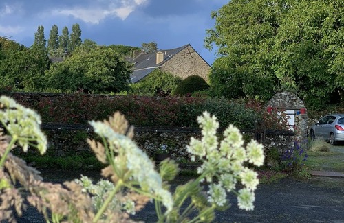 Tremereuc House | Family house + 200 M2- 4 bedrooms - Large garden Near Dinard and Dinan