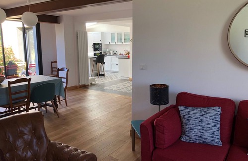 Bangor House | Family house/5 bedrooms/large garden/close to Donnant beach