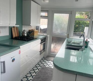 Chadderton Apartment | Family house
