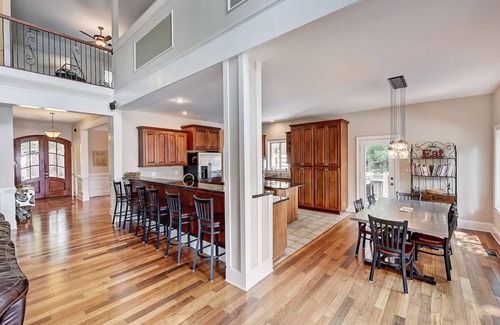 Mount Mourne House | Family Lake House Retreat by AvantStay | Sleeps 28