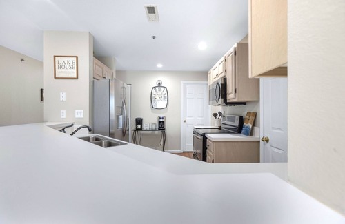 Kaiser Condo | Family Lakefront Oasis - Picture Perfect Retreat! Boat Slip, Onsite Pool & More