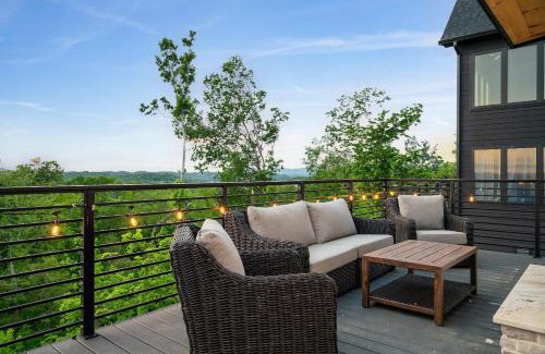 Sevierville House | Family Luxury Home Rooftop Deck and Hot Tub