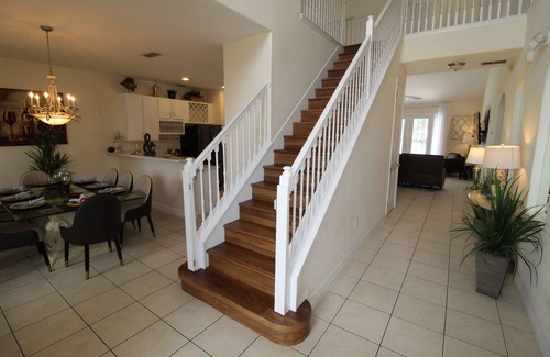 West Kissimmee Villa | Family Luxury Villa 7 BR Prvt Pool, Spa, G/Rm, theatre, Mins to Disney Sleeps 16