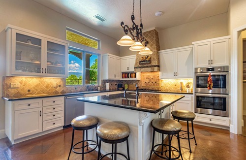 Oakhurst House | Family Mountain Paradise at Your Fingertips! Start Your Getaway Now!