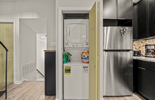Old City Apartment | Family Oasis with 3BR, Games, WIFI & BBQ