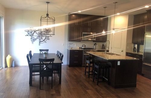 Central Okanagan House | FAMILY oriented complex- Includes boat slip - LONG TERM RENTALS ONLY