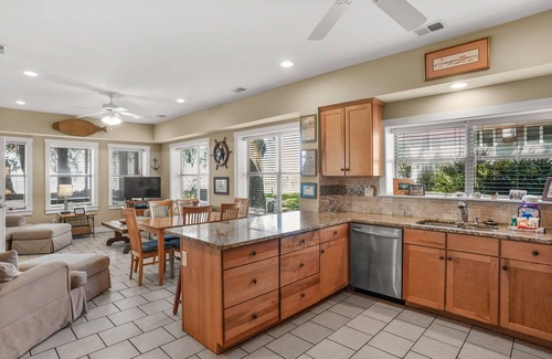 Saint Helena Island House | Family Paradise on Lands End - Private Dock
