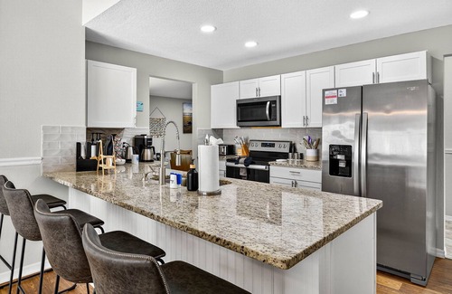 Palm Harbor House | Family Paradise: Pool, Arcade & Bikes + Itinerary Included! Christmas Tree!