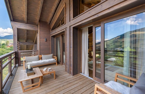 Megeve Apartment | Family penthouse with pool, hammam, sauna and parking in Megève