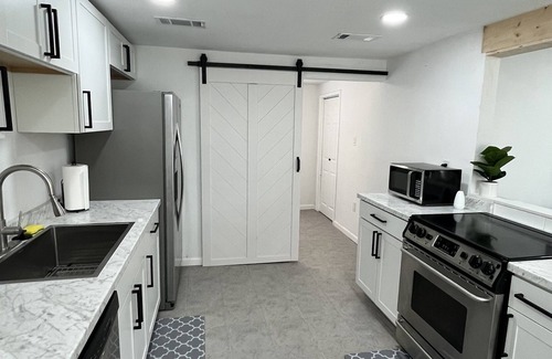 Holly Hill House | Family & Pet Freindly Daytona Beauty 5 miles from EVERYTHING