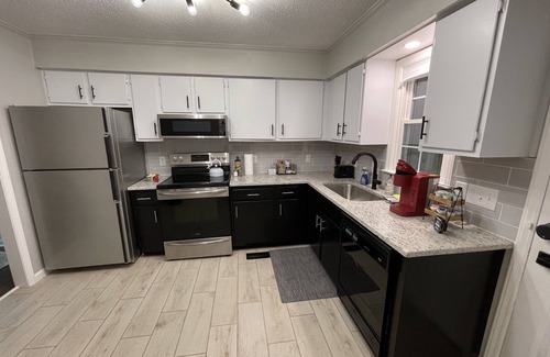 Murfreesboro House | Family & Pet Friendly-Modern Murfreesboro Home-2 Miles from MTSU-No Cleaning Fee