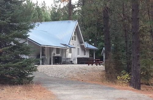 Leavenworth House | FAMILY & PET FRIENDLY LEAVENWORTH CHALET JUST MINUTES FROM DOWNTOWN LEAVENWORTH