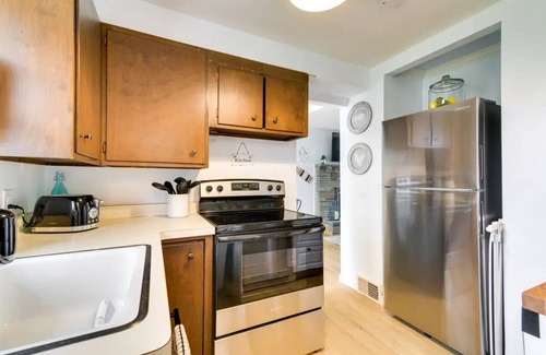 North Greece House | Family & Pet-Friendly w/yard & game room. Walk a block to Lake Ontario.