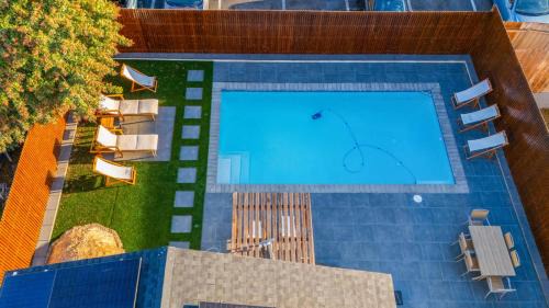 National City Apartment | Family Pool House with games