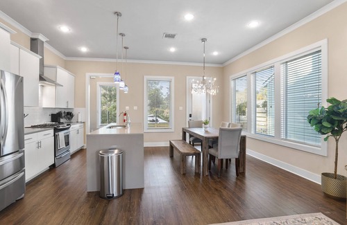 South Baton Rouge House | Family Ready Kitchen 3 BR/2.5 Baths