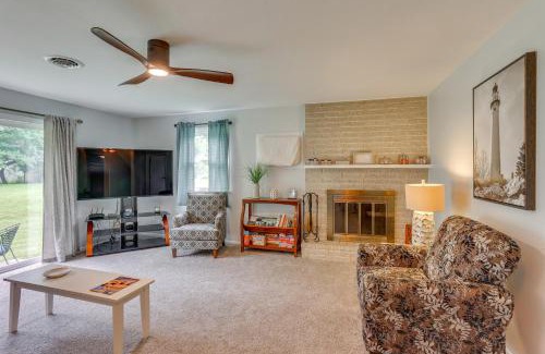 Elizabethtown House | Family Retreat Near Hersheypark with Horse Farm View