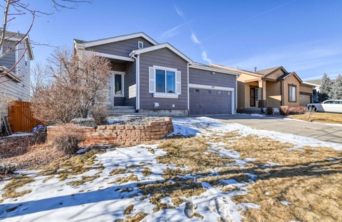 Gleneagle House | Family Retreat 5 Min to USAFA with Mtn Views