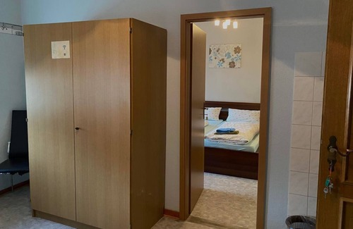 Morbach House | Family room, shower, toilet, 2 bedrooms - Gasthaus "Zur Post"