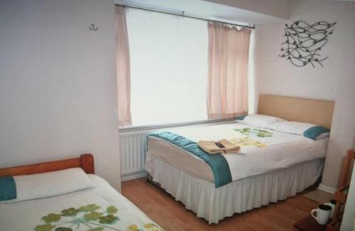 Harlington House | Family Room Sleeps 3 with 1 double and 1 single bed Ground Floor Private shower