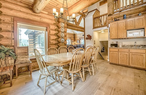 Lakeshore Ski Chalet | Family-Size Log Lodge w/Roomy Deck & Game Room - Close to Lake & China Peak