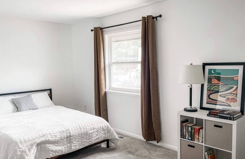 Norfolk - Virginia Beach House | Family-sized townhome w/ entertainment 12 min from the beach!