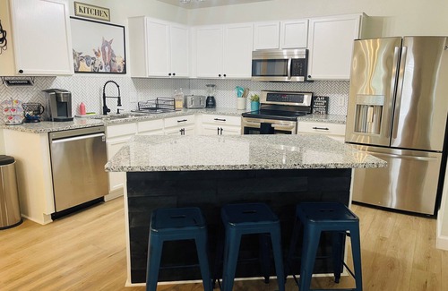 West San Antonio House | Family-sized Vacation home near Sea World & Lackland AF with game room & more!
