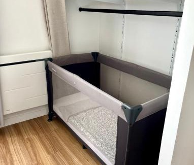 Meaux Apartment | Family Stay & 20 min Disneyland Paris