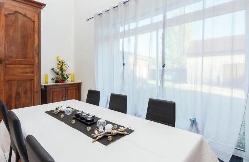 Saint-Medard House | Family Stay in Scenic Cazals
