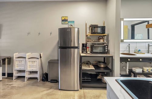 Pacific Hotel | Family staycation suite near Six Flags in boutique hotel with onsite activities