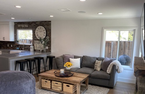 Thousand Oaks House | Family style home in Ventura CTY, 35mi to Los Angels, 25min to beaches