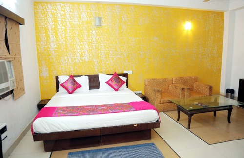 New Delhi Apartment | Family Suites hotel Near Delhi Airport by Sai Group