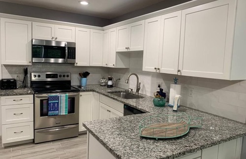 Florida Ridge House | “Family Tides” Furnished Beach House w/HEATED Pool