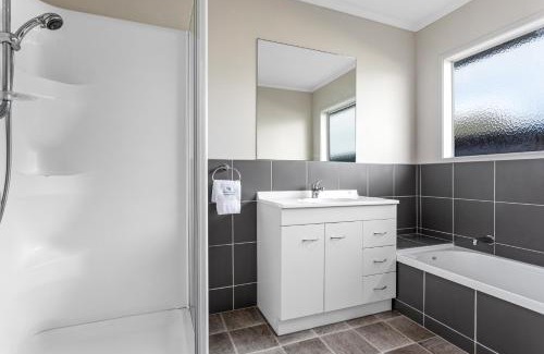 Waiotahi House | Family Tides Getaway