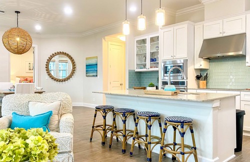 Port Aransas Condo | Family Tides | Palmilla Beach Resort Condo with Pool, Dining & Beach Access