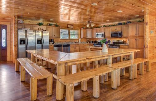 Hemlock Hills House | Family Ties Lodge