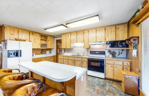 Ponderosa Pines House | Family Time & Adventure