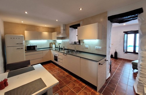 Canillas de Albaida House | Family townhouse w/private pool, terrace, mountain & sea views. A hikers dream!