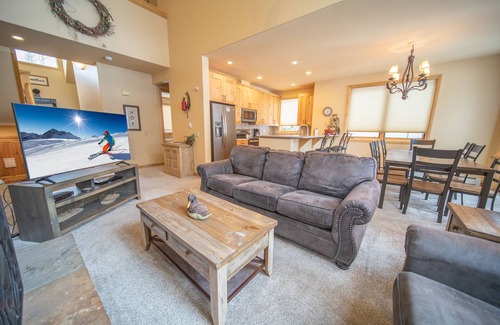 Mountain House House | Family Townhome with a private hot tub and garage
