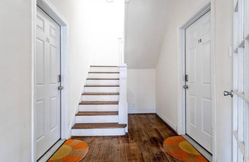 Ampere Apartment | Family Urban: 2BR FREE Pkng Airport NYC Ease