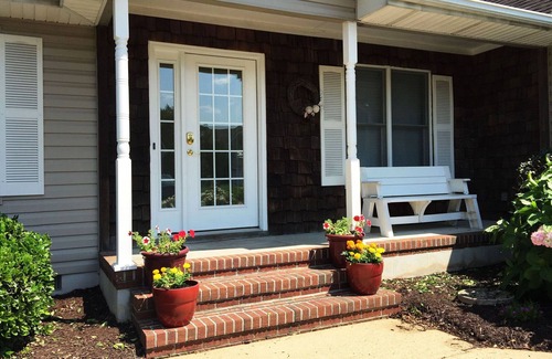 Bethany Beach House | Family Vacation Package: 6 Resort Passes. 1.5 miles to Beach. Walk to Shopping.