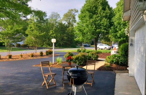 Bethany Beach House | Family Vacation Package: 6 Resort Passes. 1.5 miles to Beach. Walk to Shopping.