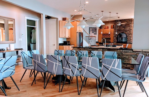 Mount Mourne House | Family Vacations, Reunions, Anniversaries, Holidays, Graduations, Lakefront