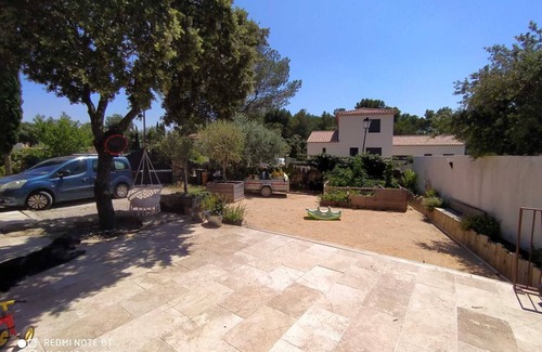 Cornillon-Confoux Villa | Family villa 140m2