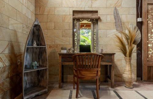 Ubud Villa | Family Villa, Shared Pool, Garden, Rice Field & Jungle Views