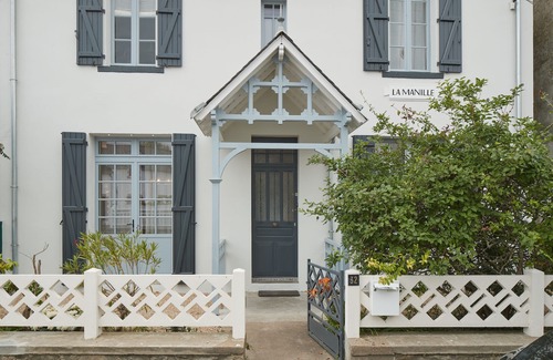 Le Pouliguen House | Family villa with garden - sleeps 10 near beach