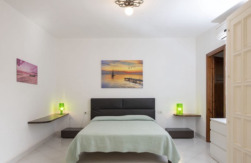 Notteri Villa | Family villa with large garden on the beach