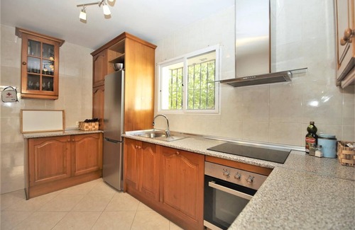 Urbanizacion Puerto de Estepona Villa | Family villa with sea views and air con, Close to beach, restaurants and Estepona port